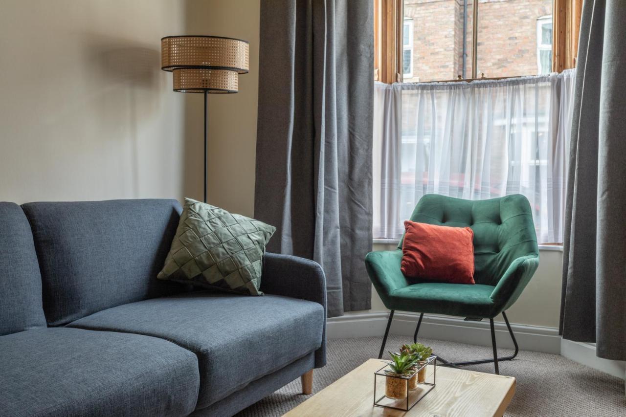 Milton Stays - Cosy 2 Bed House, 15 Min Walk To York City Center, For Up To 6 - With Period Features, Fireplace, Superfast Wi-Fi, Private Garden, Free On Street Parking Exterior foto