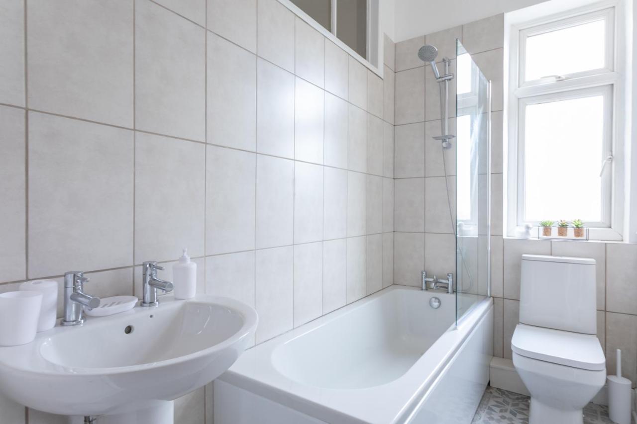 Milton Stays - Cosy 2 Bed House, 15 Min Walk To York City Center, For Up To 6 - With Period Features, Fireplace, Superfast Wi-Fi, Private Garden, Free On Street Parking Exterior foto